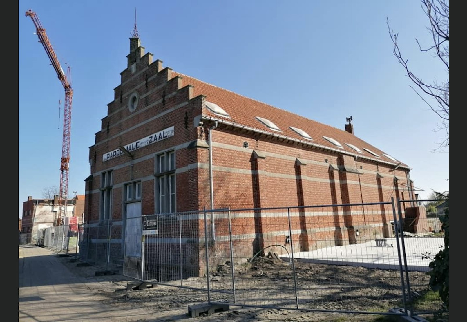 2321 Meer renovatie en uitbreiding parochiale zaal tot multifincy dienstencentrum ARTEZ